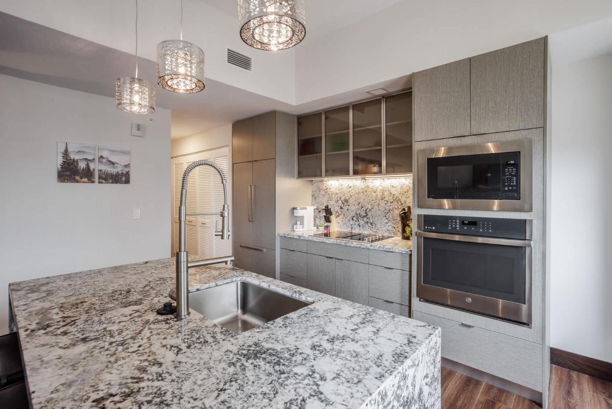 Cozysuites Sky Central Rooftop Pool #21 신시내티 외부 사진